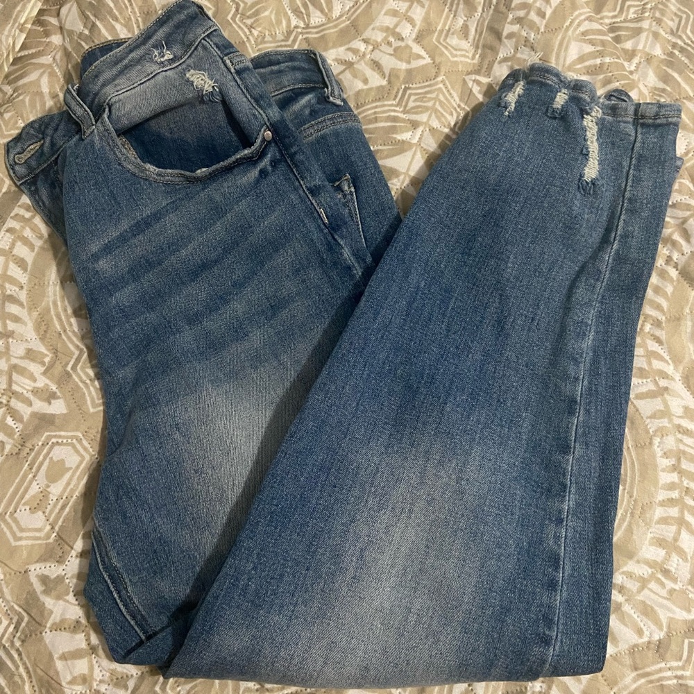 Risen light/medium wash jeans